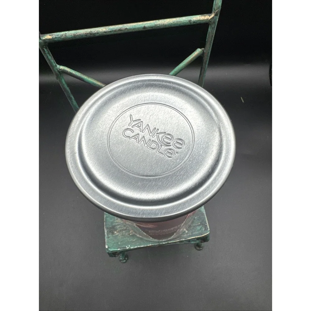 Large 2 Wick Yankee Candle Strawberry Bunny Shortcake Discontinued
